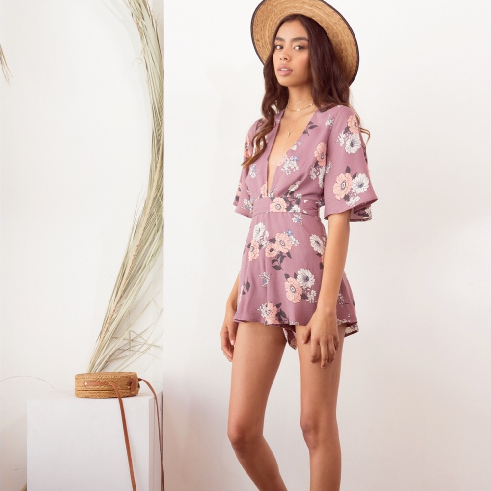 Deep V romper - Picture 2 of 3